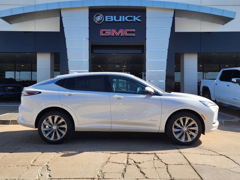New 2026 Buick Envista Avenir image 3