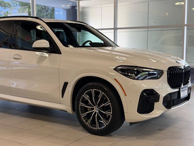 Used 2022 BMW X5 xDrive40i w/ M Sport Package AWD/4WD image 5