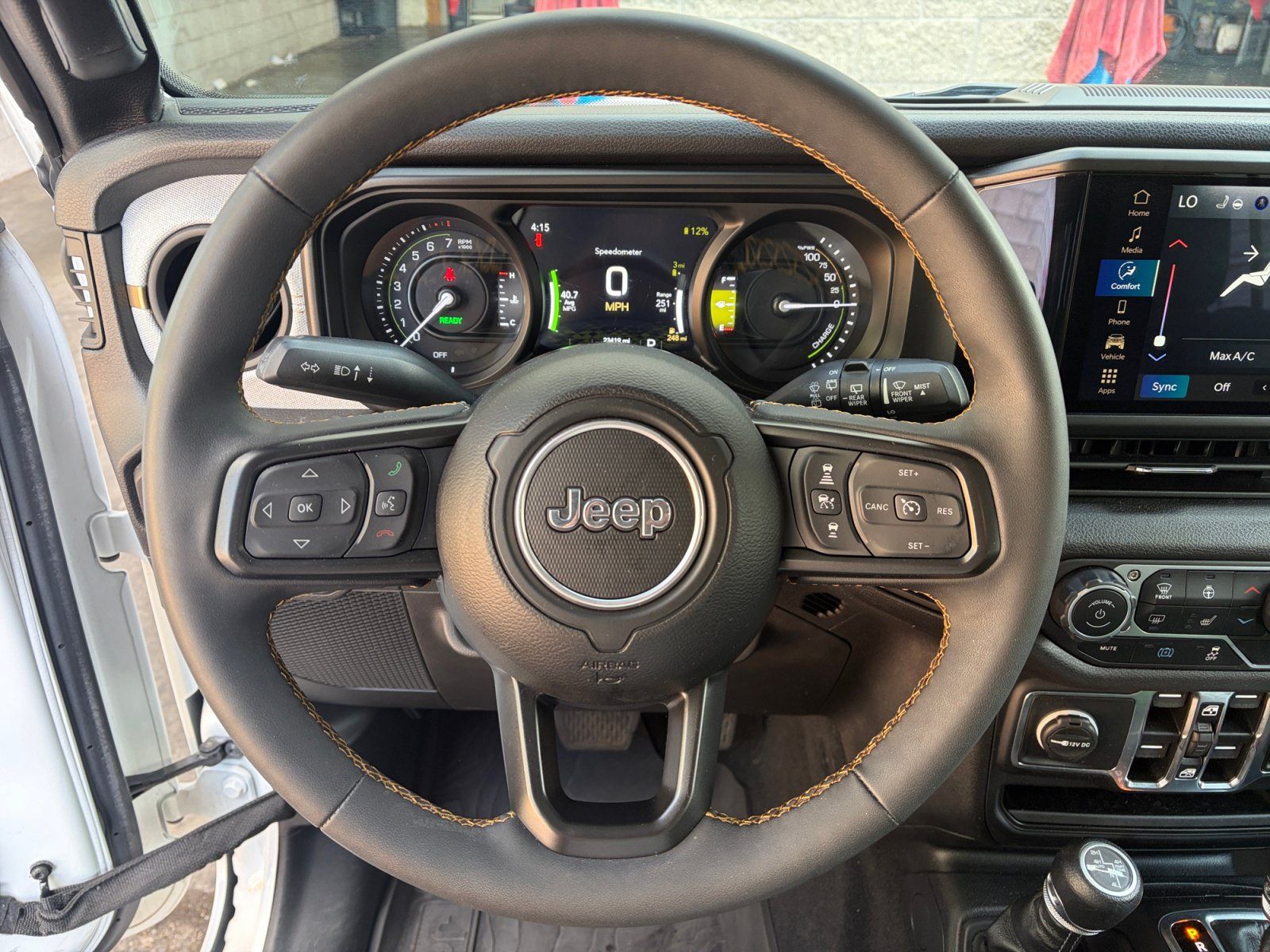 Used 2024 Jeep Wrangler Unlimited w/ Convenience Group AWD/4WD image 12
