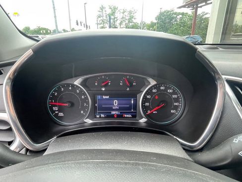 Used 2021 Chevrolet Equinox LT image 24