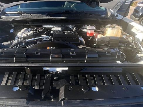 Used 2024 Chevrolet Silverado 2500 LT image 10