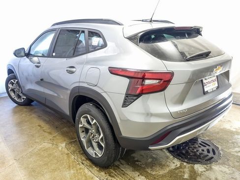 New 2026 Chevrolet Trax LT image 7