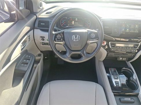 Certified 2021 Honda Pilot Touring image 13