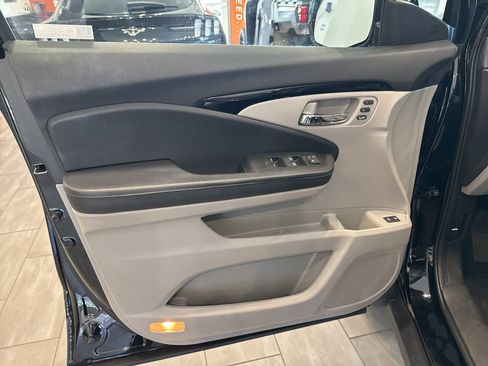 Used 2018 Honda Pilot Elite image 13