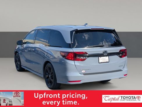 Used 2024 Honda Odyssey Sport image 5