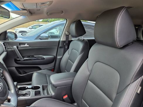 Used 2021 Kia Sportage EX FWD image 4