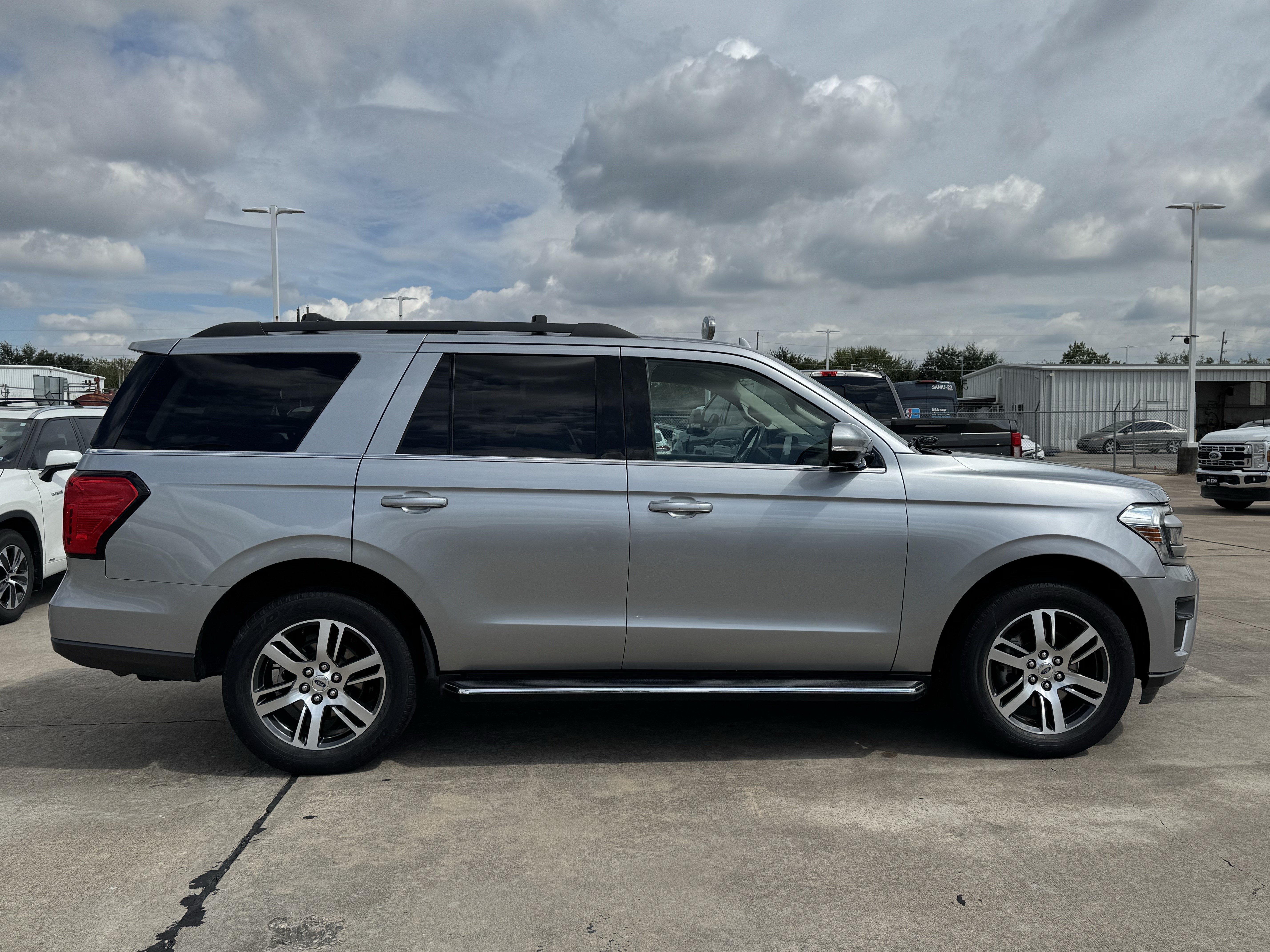 Used 2022 Ford Expedition XLT RWD image 6