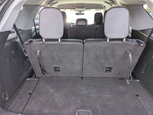 Used 2022 Ford Explorer XLT w/ Equipment Group 202A image 10