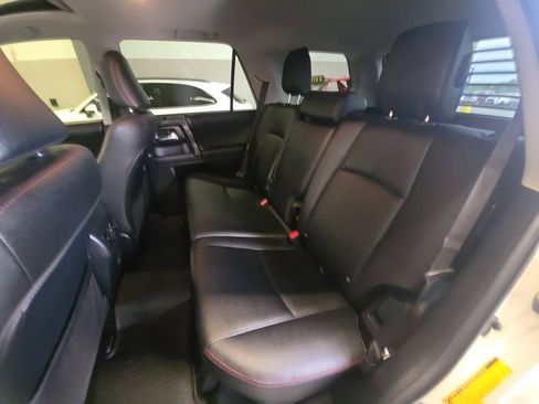 Used 2022 Toyota 4Runner TRD Off-Road Premium AWD/4WD image 22