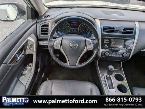 Used 2014 Nissan Altima 2.5 SL w/ Moonroof Package FWD image 14