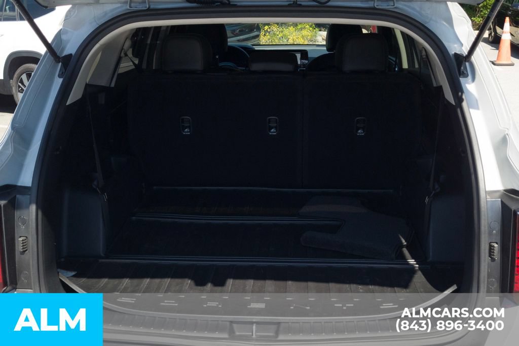 Used 2023 Kia Sorento S w/ Panoramic Sunroof Package AWD/4WD image 8