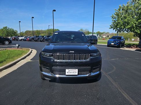 New 2025 Jeep Grand Cherokee L Limited w/ Trailer Tow Package AWD/4WD image 5