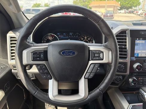 Used 2016 Ford F150 Lariat w/ Equipment Group 502A Luxury AWD/4WD image 17
