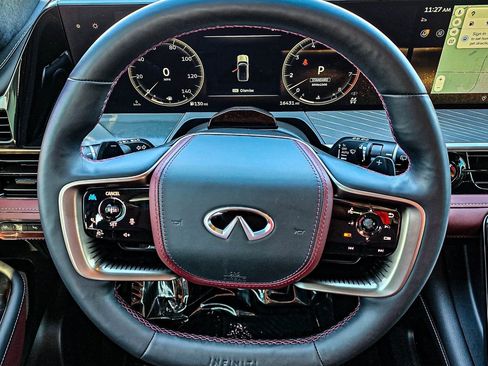 Used 2025 INFINITI QX80 Autograph image 30