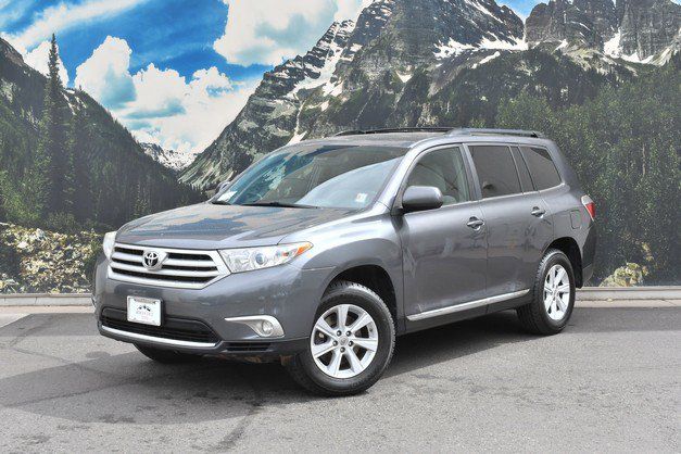Used 2011 Toyota Highlander 4WD w/ Tech Pkg image 6