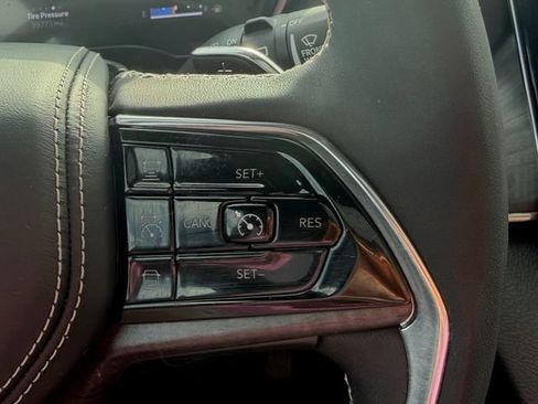 Used 2023 Jeep Grand Cherokee L Overland AWD/4WD image 16