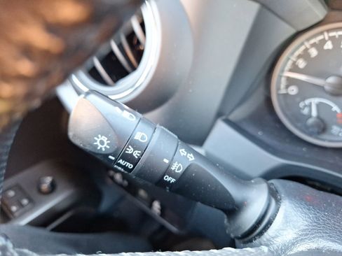 Used 2020 Toyota Tacoma TRD Sport image 23