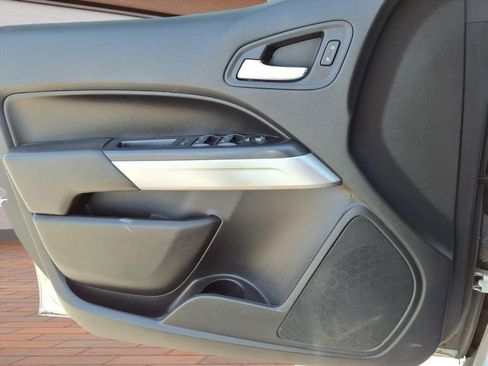 Used 2019 Chevrolet Colorado LT image 19