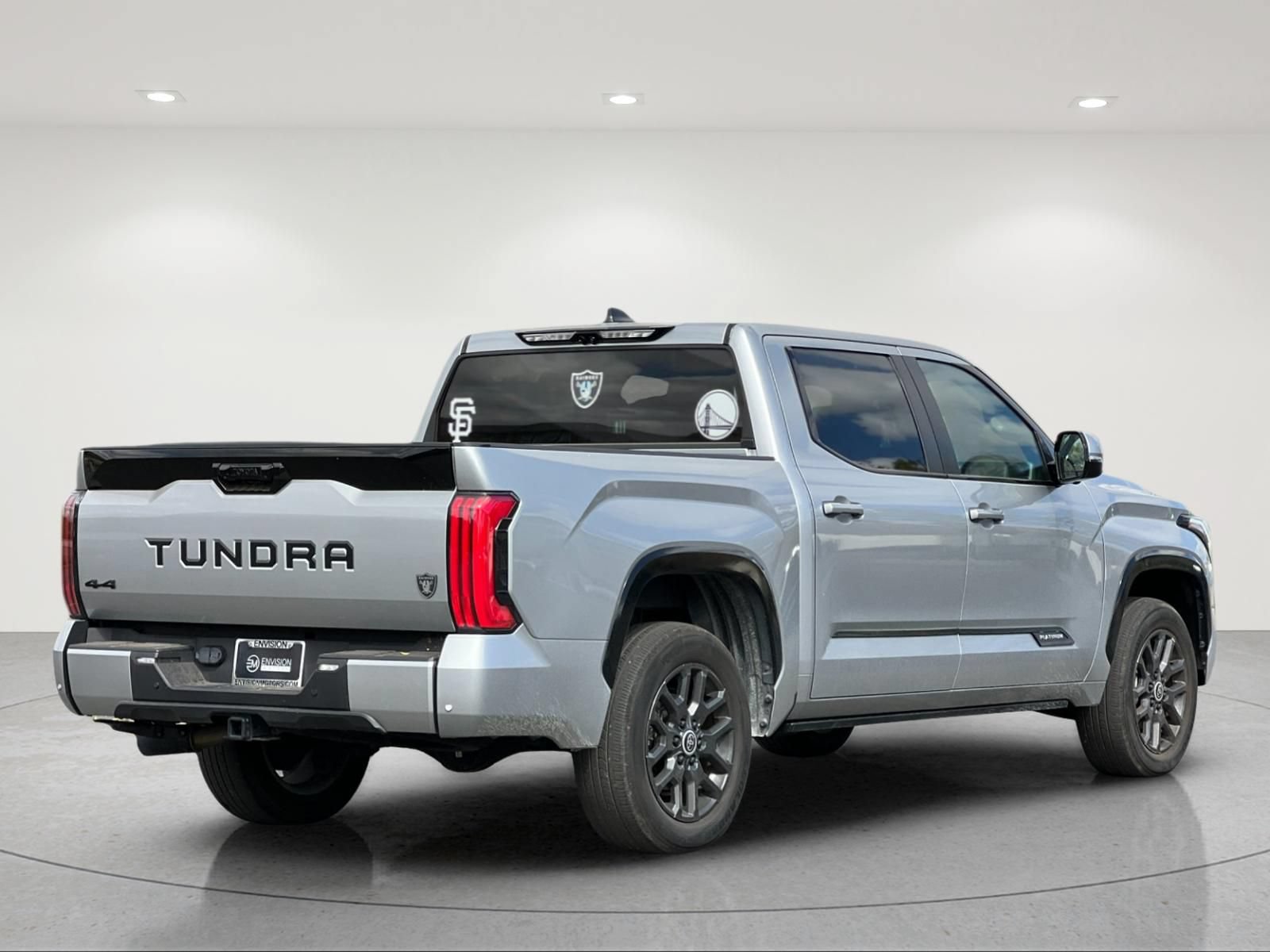 Used 2024 Toyota Tundra Platinum AWD/4WD image 5
