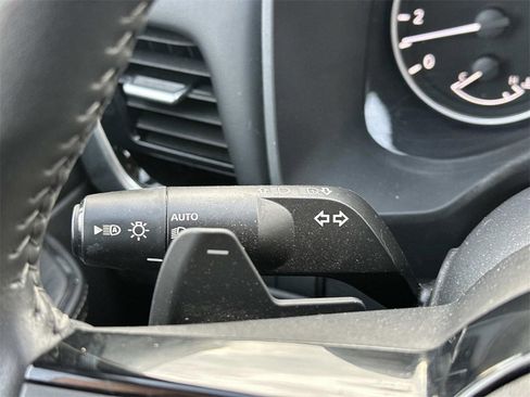 Used 2023 Nissan Rogue SL w/ SL Premium Package image 25