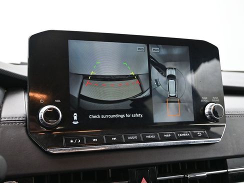 Used 2024 Mitsubishi Outlander SE image 17