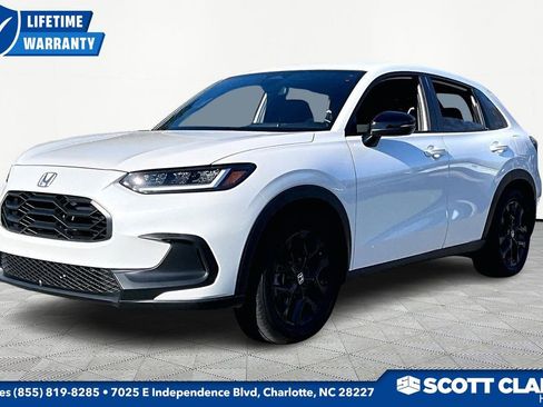 Used 2025 Honda HR-V Sport image 3