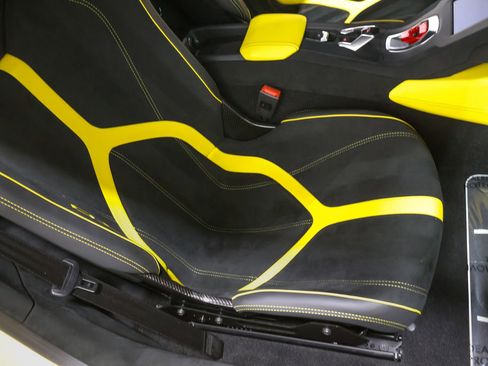 Used 2022 Lamborghini Huracan STO image 41