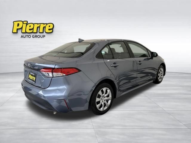 Used 2025 Toyota Corolla LE FWD image 5