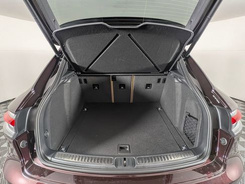 New 2026 Porsche Macan image 17