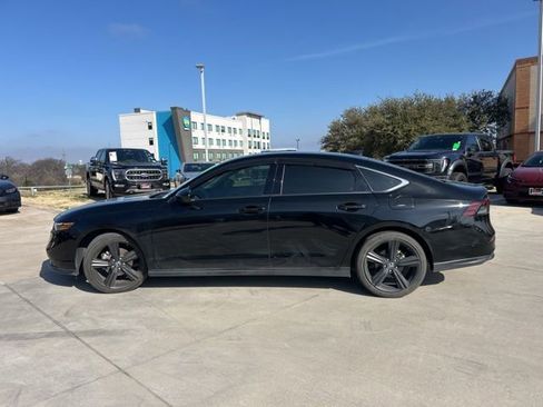 Used 2023 Honda Accord EX image 6