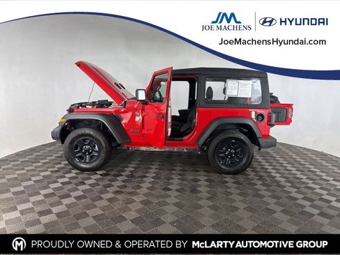 Used 2022 Jeep Wrangler Sport image 11