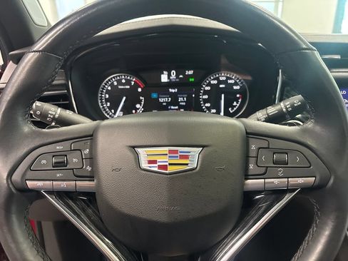 Used 2025 Cadillac XT6 Premium Luxury AWD/4WD image 19
