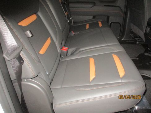 New 2026 GMC Sierra 2500 AT4 w/ AT4 Premium Plus Package AWD/4WD image 11