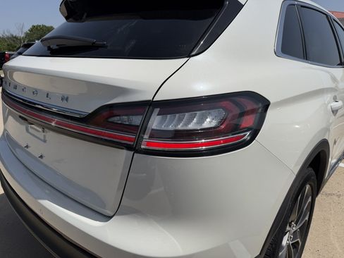 Used 2023 Lincoln Nautilus Reserve AWD/4WD image 30