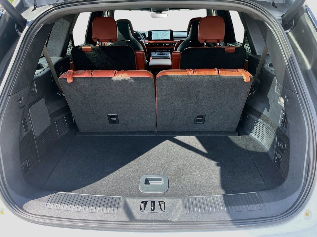 Used 2025 Lincoln Aviator Reserve w/ Equipment Group 201A AWD/4WD image 28
