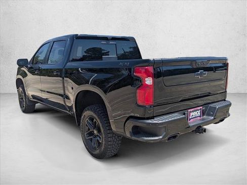 Used 2024 Chevrolet Silverado 1500 LT Trail Boss w/ Convenience Package II AWD/4WD image 7