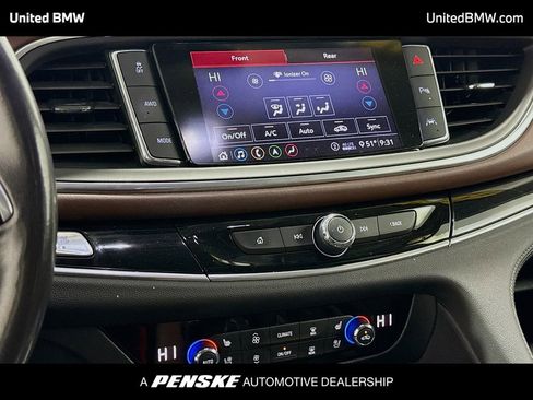 Used 2020 Buick Enclave Avenir w/ Avenir Technology Package AWD/4WD image 11