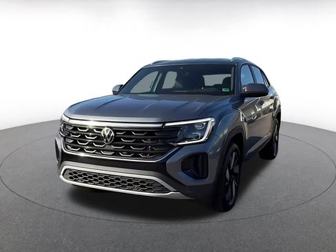 Used 2025 Volkswagen Atlas Cross Sport SE image 7