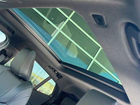 New 2026 BMW X2 xDrive28i w/ Technology Package image 30