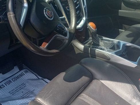 Used 2015 Cadillac SRX Luxury image 9