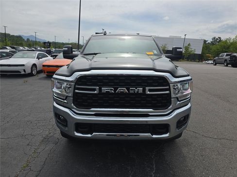 Used 2024 RAM 2500 Big Horn w/ Bed Utility Group AWD/4WD image 9