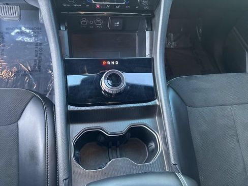 Used 2024 Jeep Grand Cherokee L Altitude AWD/4WD image 30