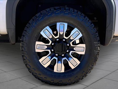 Used 2024 GMC Sierra 2500 Denali w/ Denali Reserve Package image 11