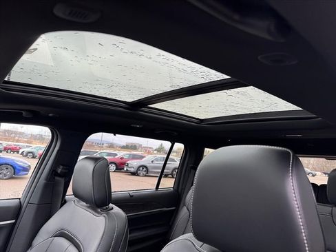 New 2025 Jeep Grand Cherokee L Limited w/ Luxury Tech Group II image 9