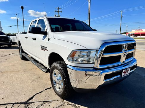 Used 2017 RAM 2500 Tradesman w/ Chrome Appearance Group image 4