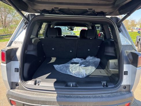 New 2026 Jeep Cherokee Limited AWD/4WD image 23