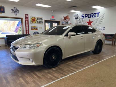 Used 2013 Lexus ES 350 w/ Luxury Pkg