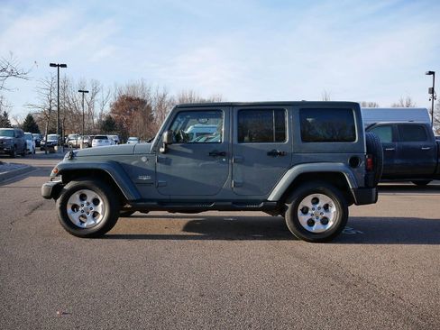 Used 2014 Jeep Wrangler Unlimited Sahara w/ Dual Top Group image 40