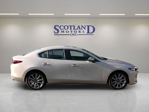 Used 2025 MAZDA MAZDA3 s FWD image 5