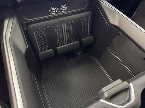 New 2026 RAM 3500 Laramie AWD/4WD image 44